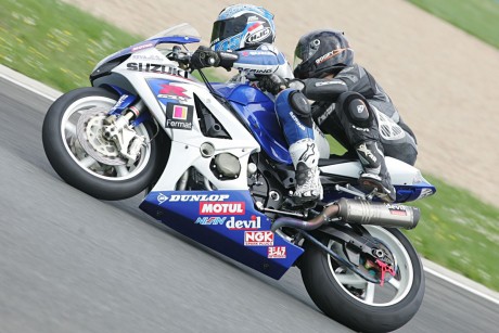 Réaliser un baptème de piste à moto pour un enterrement vie garcon